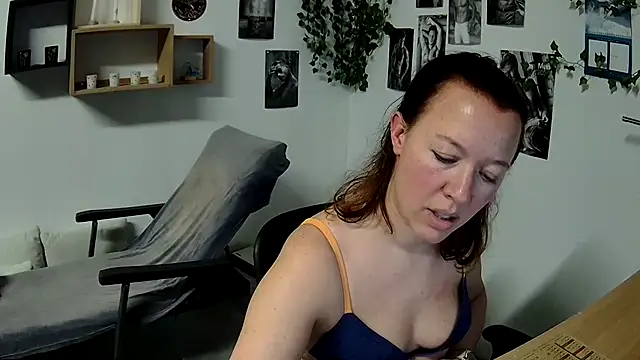 AnyaKreyxh online show from 02/09/25, 06:16