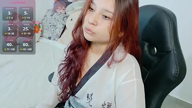 Snapshot of Hanaa_rosse chatting on 10/07/25, 01:34 Hanaa rosse online show from 10/07/25, 01:34