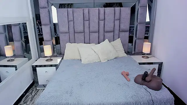 EMMAHILL1 online show from 02/02/26, 11:09