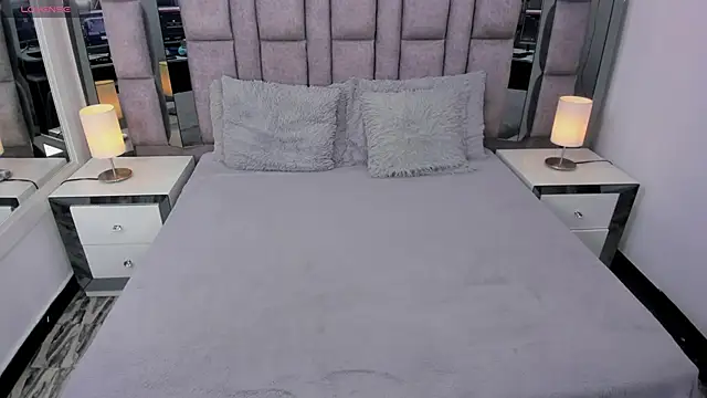 EMMAHILL1 online show from 10/19/25, 11:13