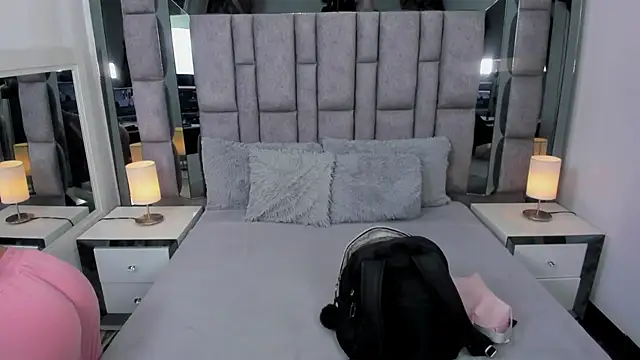 EMMAHILL1 online show from 10/02/25, 07:17