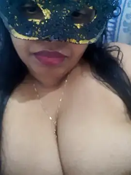 Snapshot of chubby_wife chatting on 10/04/25, 03:52 chubby wife online show from 10/04/25, 03:52