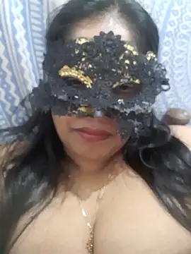 Snapshot of chubby_wife chatting on 06/19/26, 04:35 chubby wife online show from 06/19/26, 04:35