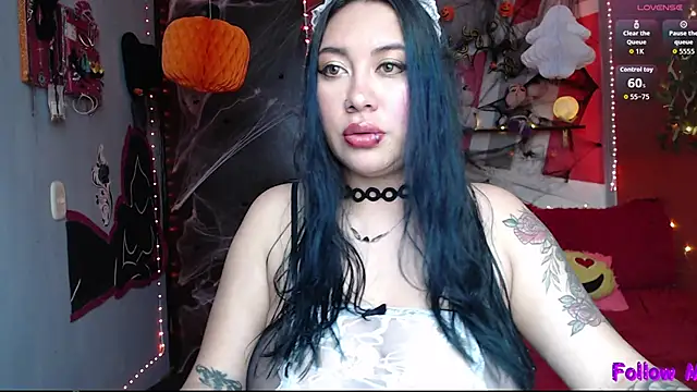 nathalie zanettii online show from 10/11/25, 08:32