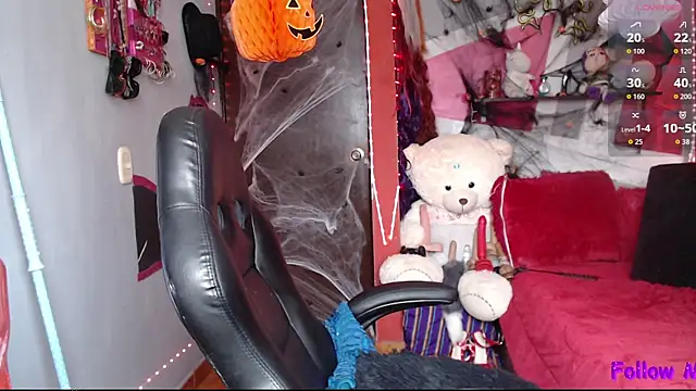 nathalie zanettii online show from 10/19/25, 08:33