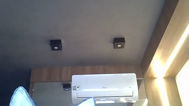 Snapshot of Skinny-Kitten chatting on 11/11/25, 09:15 Skinny-Kitten online show from 11/11/25, 09:15