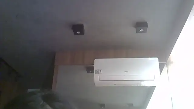 Skinny-Kitten online show from 04/12/26, 03:15