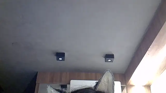 Skinny-Kitten online show from 02/18/26, 04:32