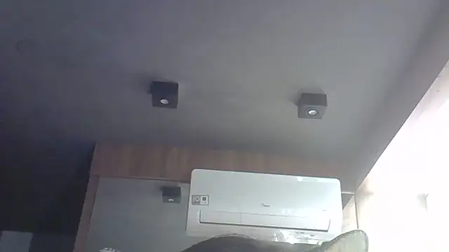 Snapshot of Skinny-Kitten chatting on 07/13/26, 10:14 Skinny-Kitten online show from 07/13/26, 10:14