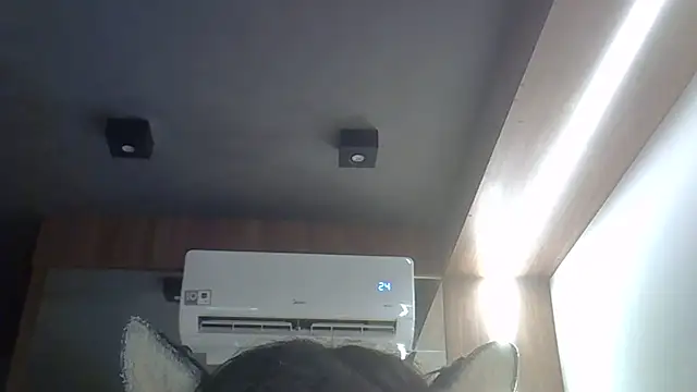 Skinny-Kitten online show from 04/08/26, 12:39