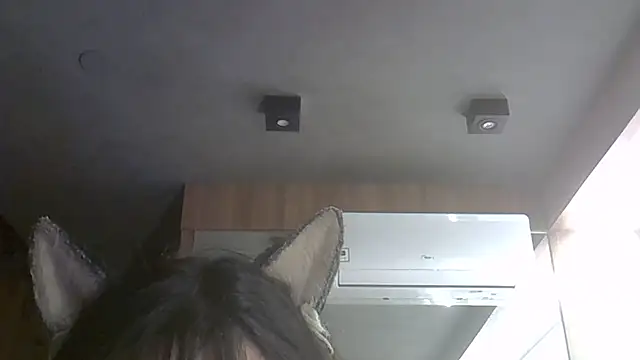 Skinny-Kitten online show from 02/09/26, 10:52