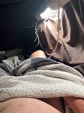 Snapshot of prekumstud chatting on 10/22/25, 07:19 prekumstud online show from 10/22/25, 07:19