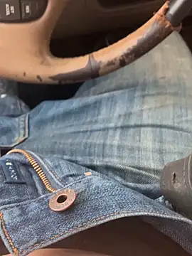 Snapshot of prekumstud chatting on 10/05/25, 01:07 prekumstud online show from 10/05/25, 01:07