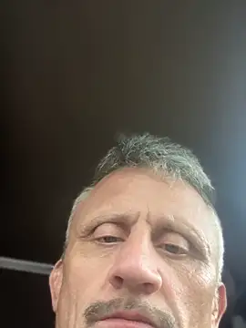 Snapshot of prekumstud chatting on 09/11/25, 02:28 prekumstud online show from 09/11/25, 02:28