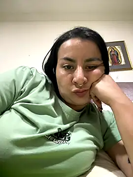 Abril Luv online show from 12/17/25, 01:21