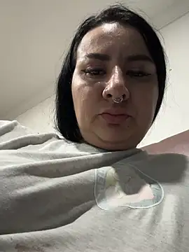 Abril Luv online show from 07/02/26, 01:17