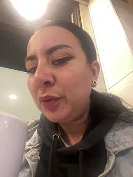 Abril Luv online show from 09/27/25, 12:17
