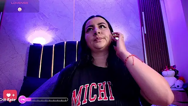 Abril Luv online show from 11/15/25, 10:52