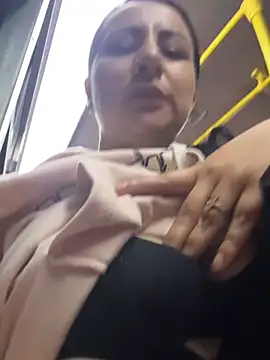 Abril Luv online show from 02/11/26, 01:27