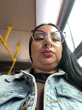 Abril Luv online show from 06/23/26, 12:36