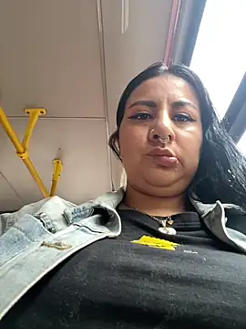 Abril Luv online show from 06/19/26, 12:33