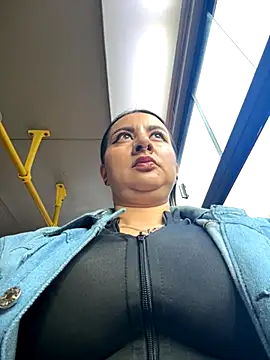 Abril Luv online show from 12/03/25, 12:26