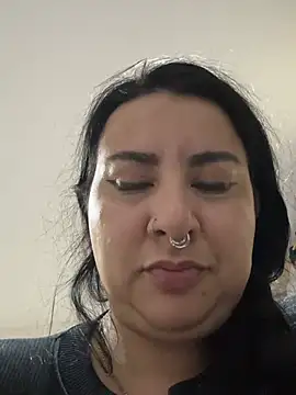 Abril Luv online show from 07/05/26, 02:05