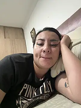 Abril Luv online show from 04/07/26, 02:35