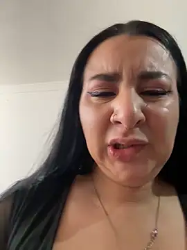 Abril Luv online show from 10/22/25, 01:10