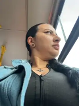 Abril Luv online show from 03/05/26, 12:13