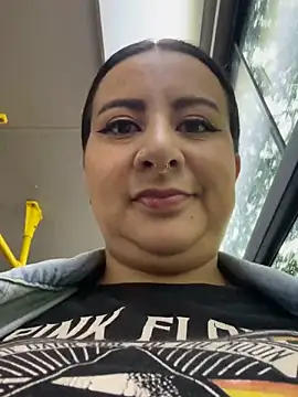 Abril Luv online show from 03/23/26, 12:49