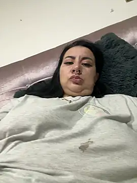 Abril Luv online show from 06/01/26, 01:17