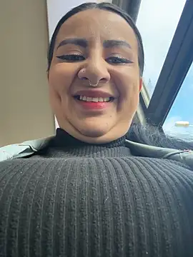 Abril Luv online show from 12/18/25, 12:31