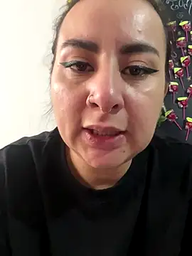 Abril Luv online show from 09/27/25, 12:22