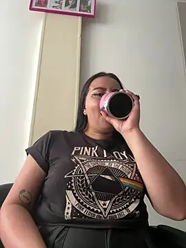 Abril Luv online show from 04/13/26, 01:15