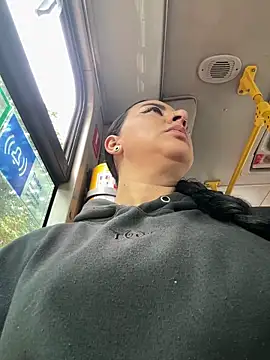 Abril Luv online show from 04/09/26, 12:11