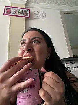 Abril Luv online show from 06/26/26, 01:06