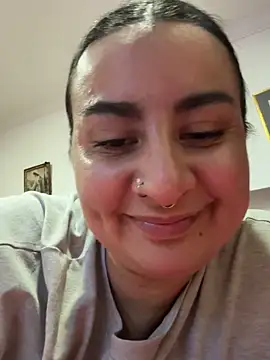 Abril Luv online show from 11/05/25, 02:47