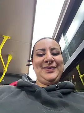 Abril Luv online show from 02/10/26, 01:15