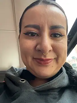 Abril Luv online show from 02/24/26, 12:17