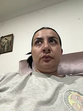 Abril Luv online show from 04/03/26, 01:45