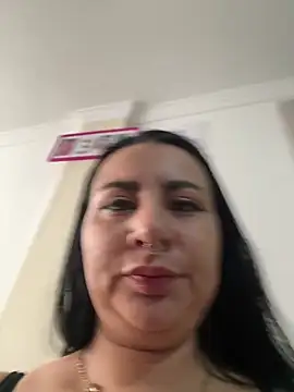 Abril Luv online show from 05/22/26, 01:09