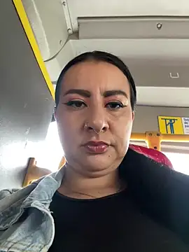 Abril Luv online show from 03/11/26, 12:21