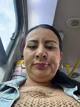 Abril Luv online show from 03/18/25, 12:06