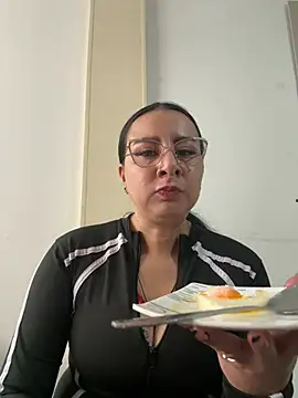 Abril Luv online show from 02/03/26, 12:54