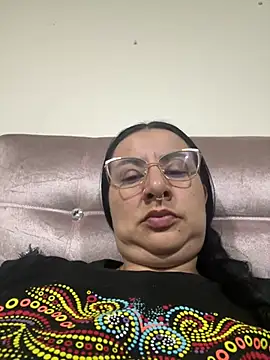 Abril Luv online show from 03/30/26, 01:29