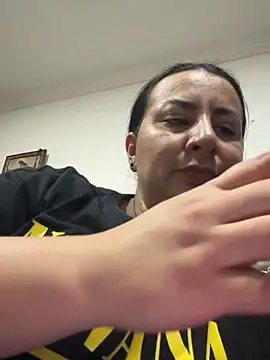 Abril Luv online show from 11/11/25, 01:11