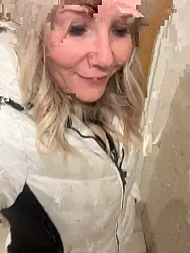 Sexual Lovable Doll online show from 11/12/25, 04:44