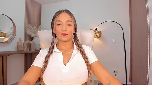 wandathompson  online show from 03/31/26, 10:06