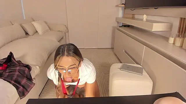 wandathompson  online show from 10/30/25, 11:08